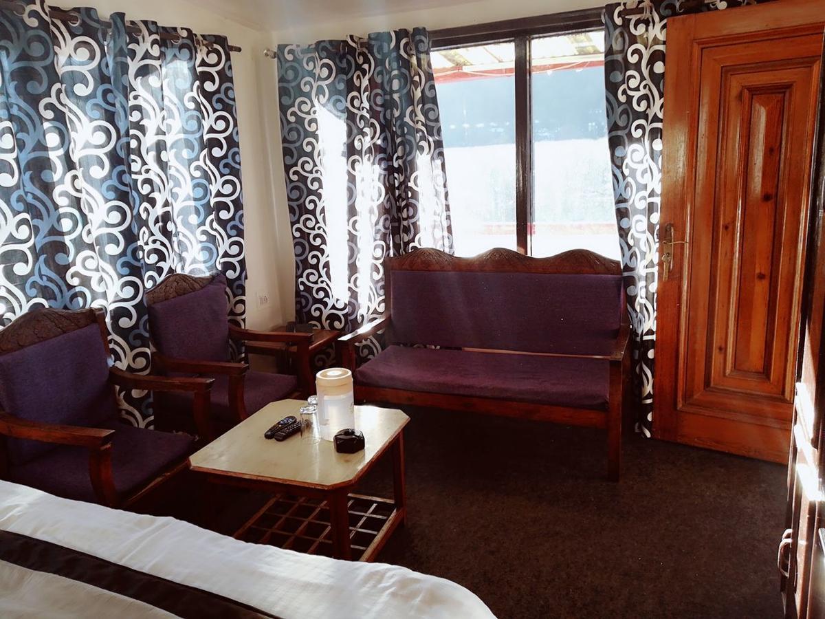 Goroomgo Luxury Stay Mall Road Nainital Eksteriør bilde